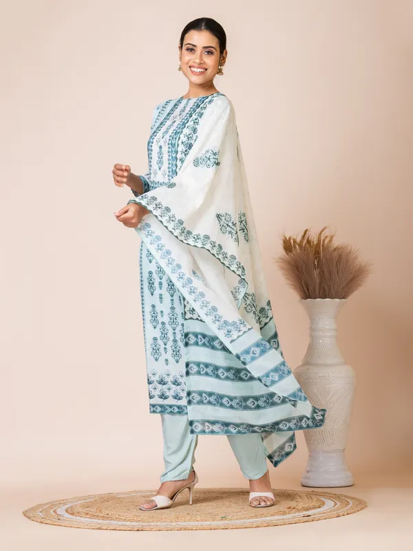 Blue_Muslin_Printed_Kurta_Set_For_Women
