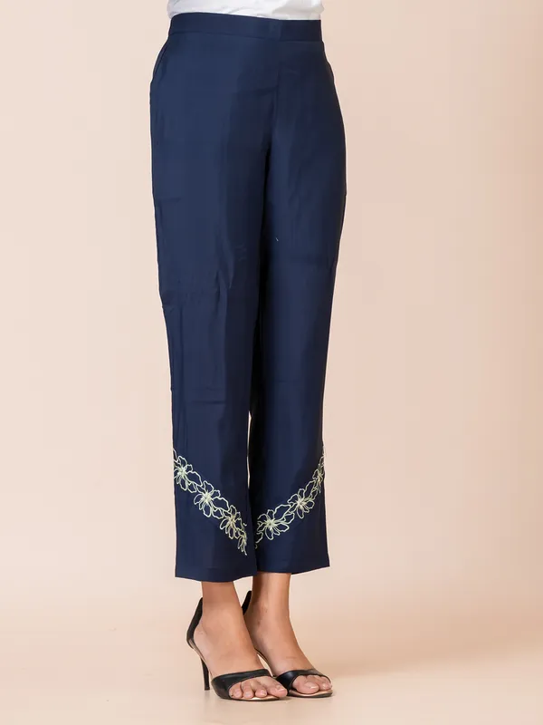 Blue_Silk_Embroidered_Co-Ord_Set_For_Women