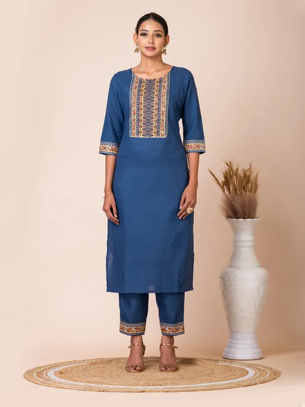 Blue_Silk_Embroidered_Kurta_Set_For_Women