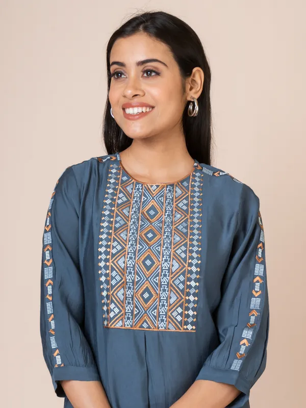 Grey_Silk_Embroidered_Co-Ord_Set_For_Women