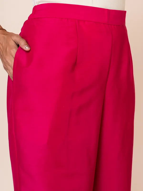 Magenta_Silk_Embroidered_Kurta_Set_For_Women