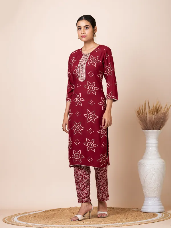 Maroon_Cotton_Printed_Kurta_Set_For_Women