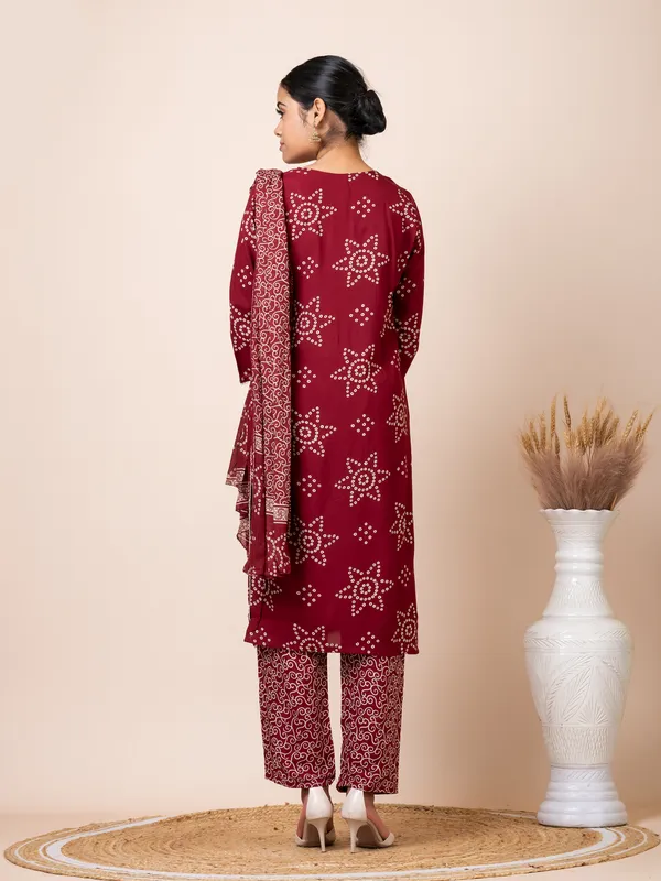 Maroon_Cotton_Printed_Kurta_Set_For_Women