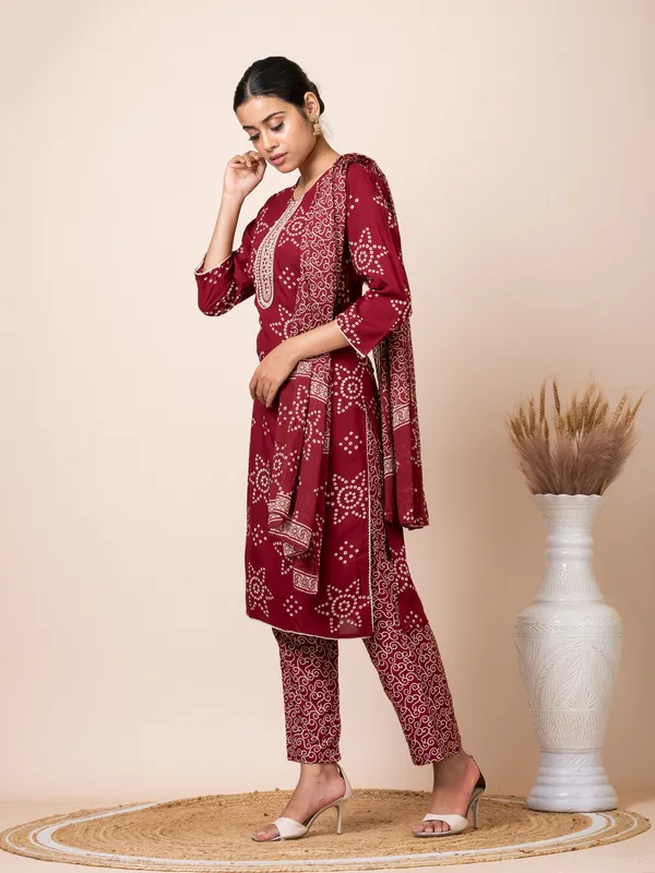 Maroon_Cotton_Printed_Kurta_Set_For_Women