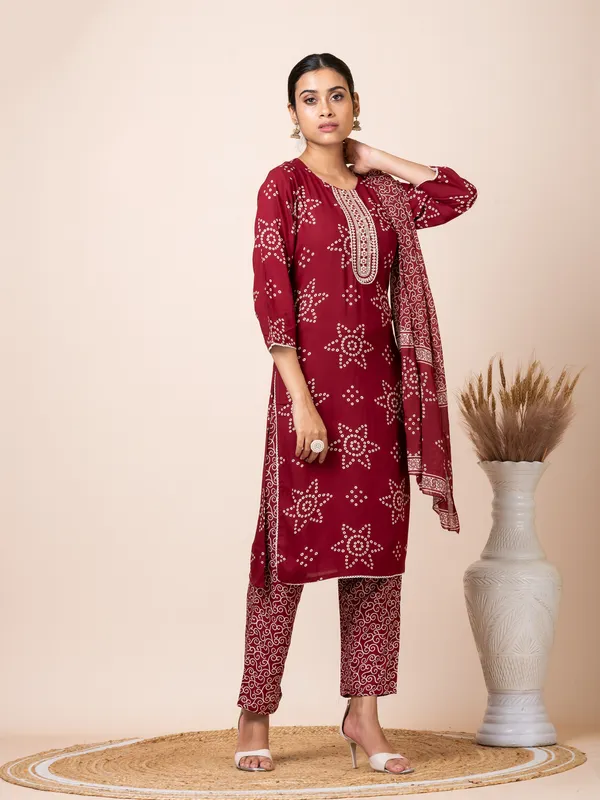 Maroon_Cotton_Printed_Kurta_Set_For_Women