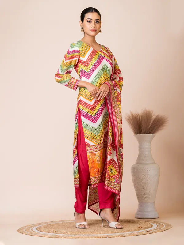 Multicolor_Muslin_Printed_Kurta_Set_For_Women