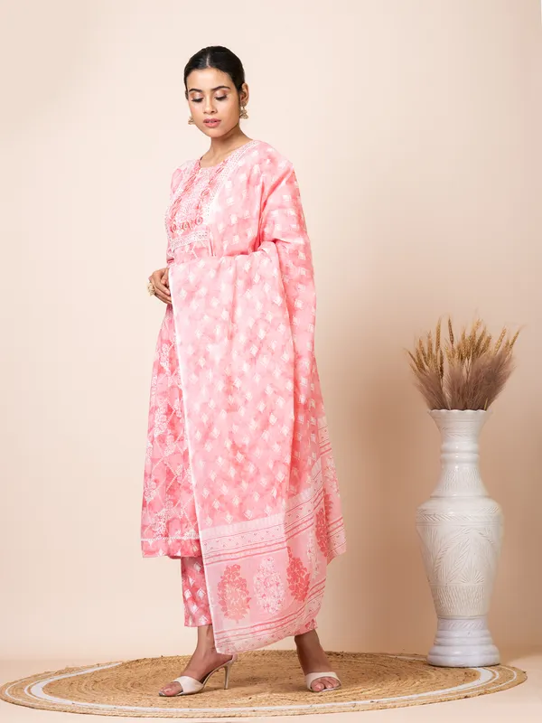 Pink_Cotton_Printed_Kurta_Set_For_Women