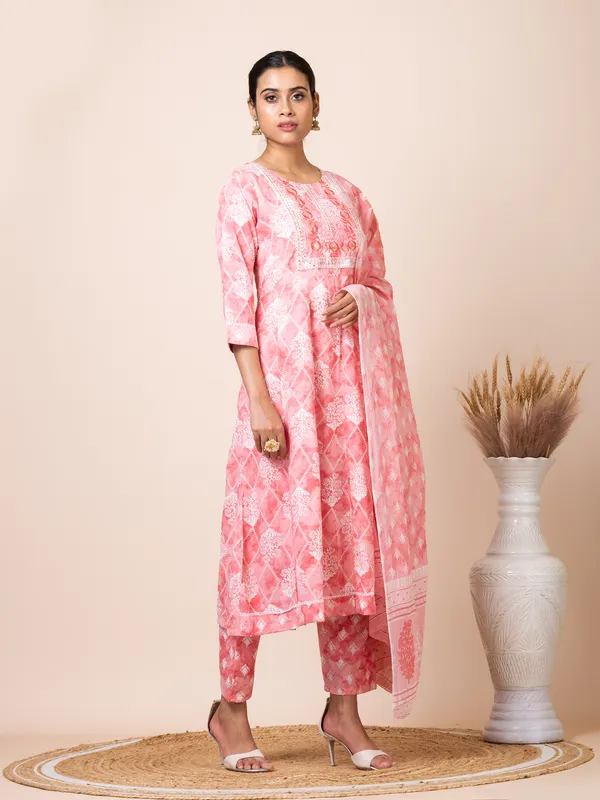 Pink_Cotton_Printed_Kurta_Set_For_Women