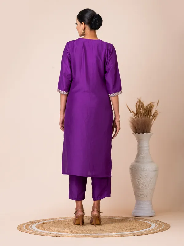 Purple_Silk_Embroidered_Kurta_Set_For_Women