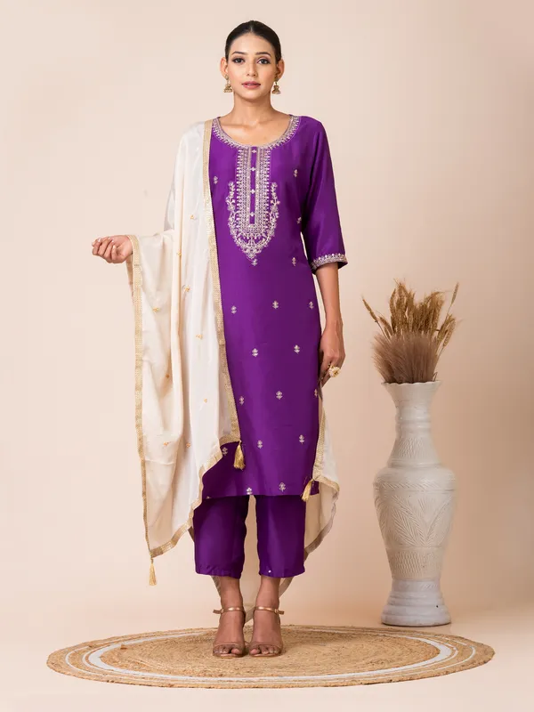Purple_Silk_Embroidered_Kurta_Set_For_Women