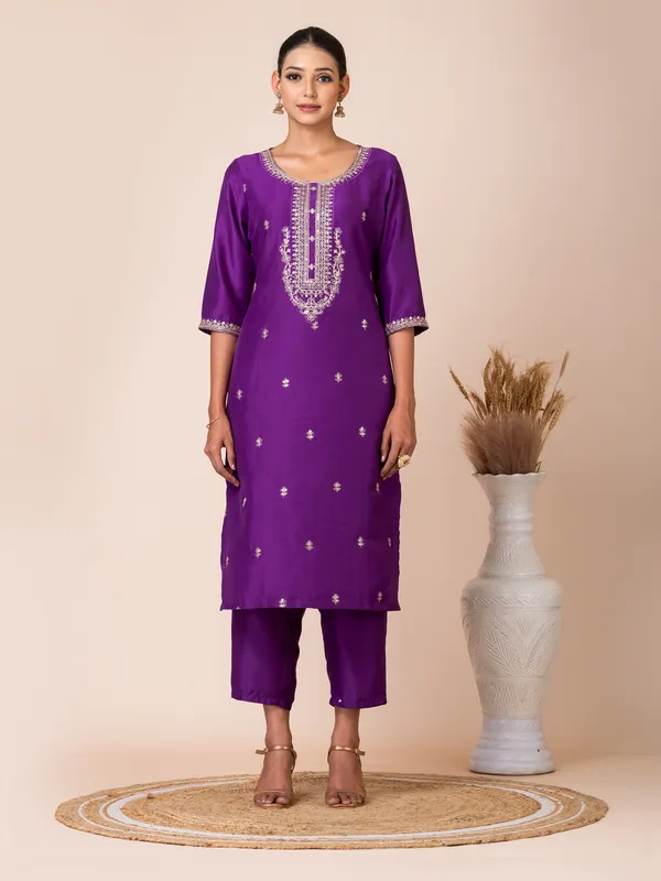 Purple_Silk_Embroidered_Kurta_Set_For_Women