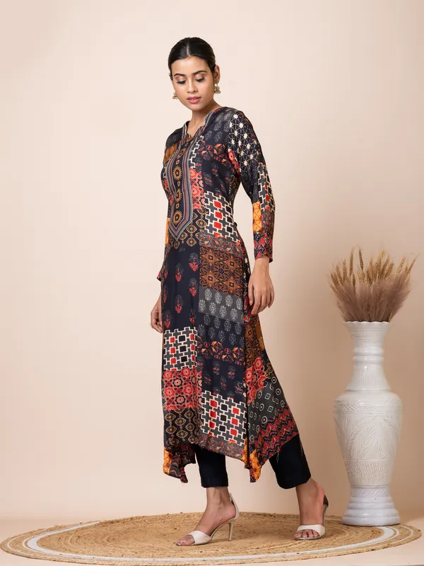 Black_Muslin_Printed_A-Line_Kurta_With_Pant_For_Women