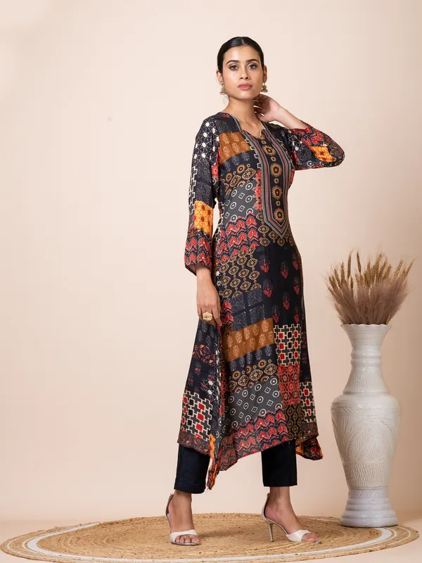 Black_Muslin_Printed_A-Line_Kurta_With_Pant_For_Women