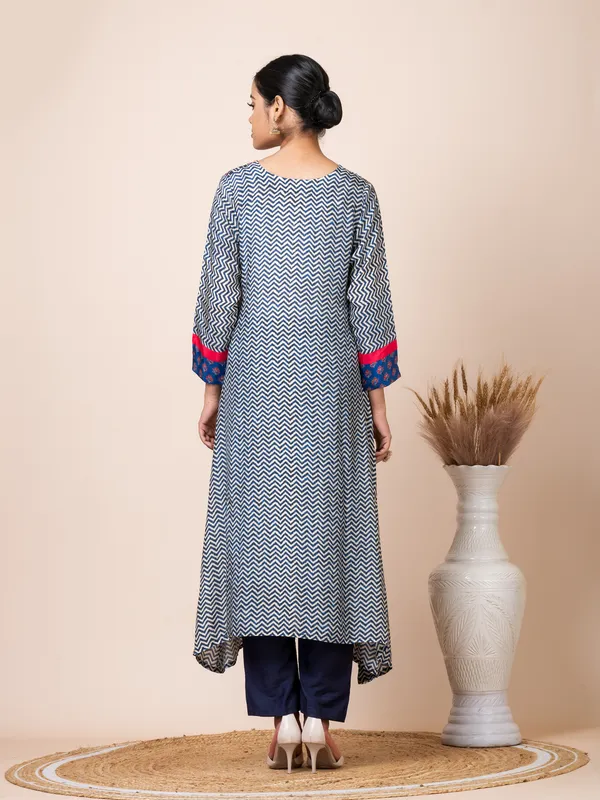 Blue_Muslin_Printed_A-Line_Kurta_With_Pant_For_Women
