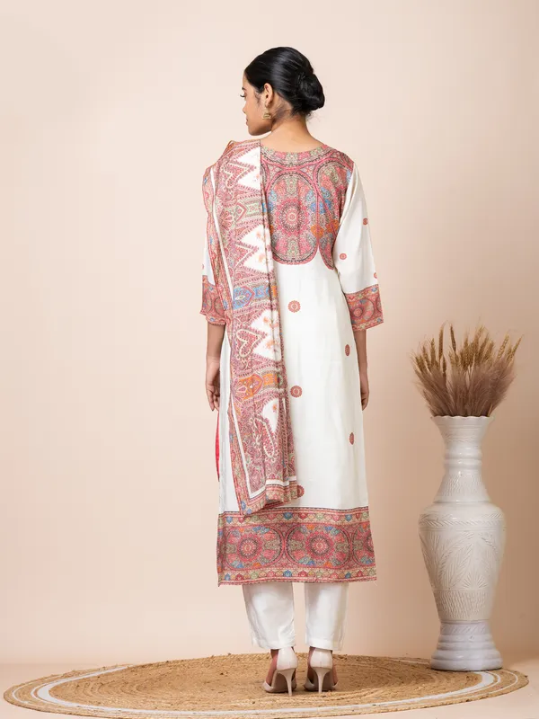 White_Muslin_Printed_Kurta_Set_For_Women
