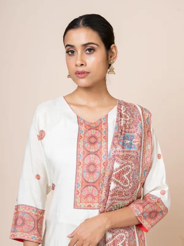 White_Muslin_Printed_Kurta_Set_For_Women