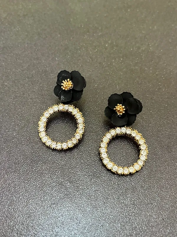Black_Florak_Diamond_Spark_Hoops_Earrings_For_Women