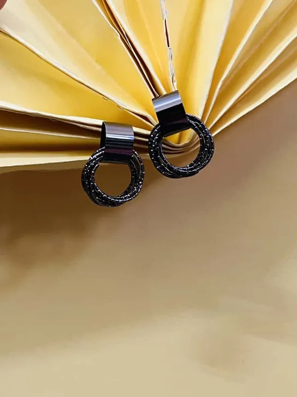 Silver_Black_Modern_Stud_Hoops_Earrings_For_Women