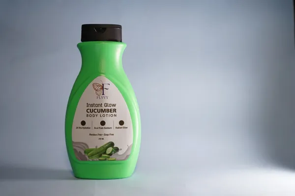 Body_Lotion_For_Moisturizing_Skin,_Prevents_Dryness,_Softens_And_Smoothens