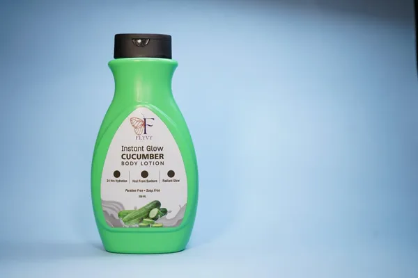 Body_Lotion_For_Moisturizing_Skin,_Prevents_Dryness,_Softens_And_Smoothens