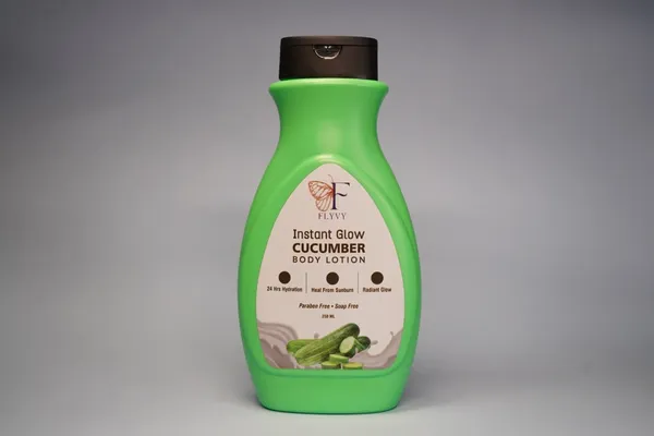 Body_Lotion_For_Moisturizing_Skin,_Prevents_Dryness,_Softens_And_Smoothens