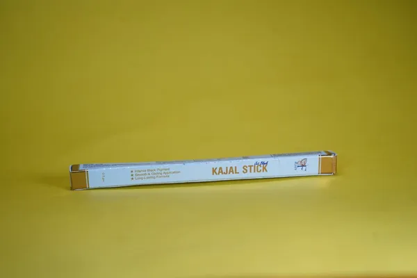 Kajal_Stick_(Black)_Provides_Intense_Black_Definition