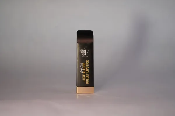 Opulent_Glam_Liquid_Lipstick_(Nude_Dusk_Shade_)