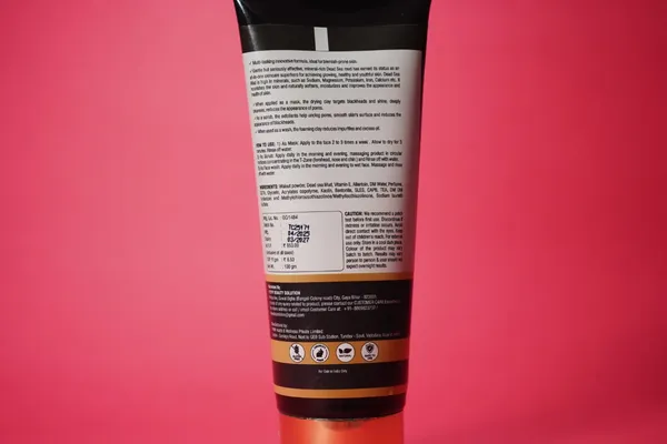 3_In_1_Face_Wash_Cleanses,_Exfoliates,_Detoxifies,_Removes_Dirt_And_Excess_Oil