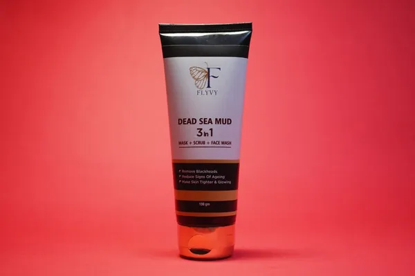 3_In_1_Face_Wash_Cleanses,_Exfoliates,_Detoxifies,_Removes_Dirt_And_Excess_Oil