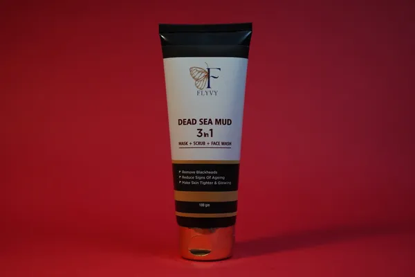 3_In_1_Face_Wash_Cleanses,_Exfoliates,_Detoxifies,_Removes_Dirt_And_Excess_Oil