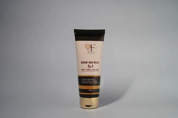 3_In_1_Face_Wash_Cleanses,_Exfoliates,_Detoxifies,_Removes_Dirt_And_Excess_Oil