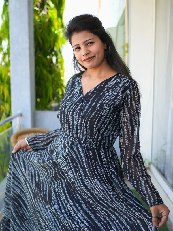 Black_&_White_Premium_Georgette_Printed_Dress_For_Women