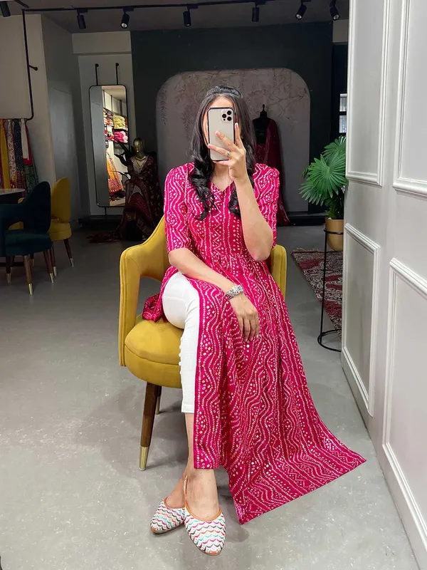 Pink_Premium_Crepe_Bandhani_Kurta_For_Women