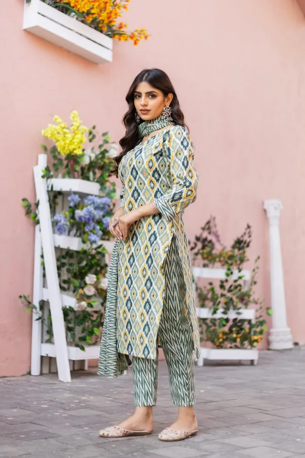 ELEGANT_STRAIGHT_KURATI_DUPATTA_SET