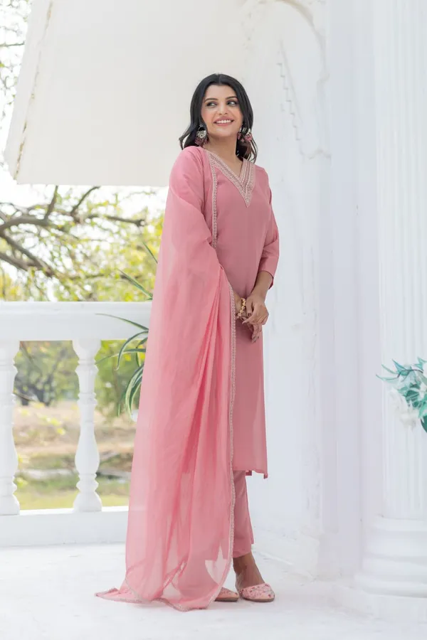 ELEGANT_STRAIGHT_KURATI_DUPATTA_SET