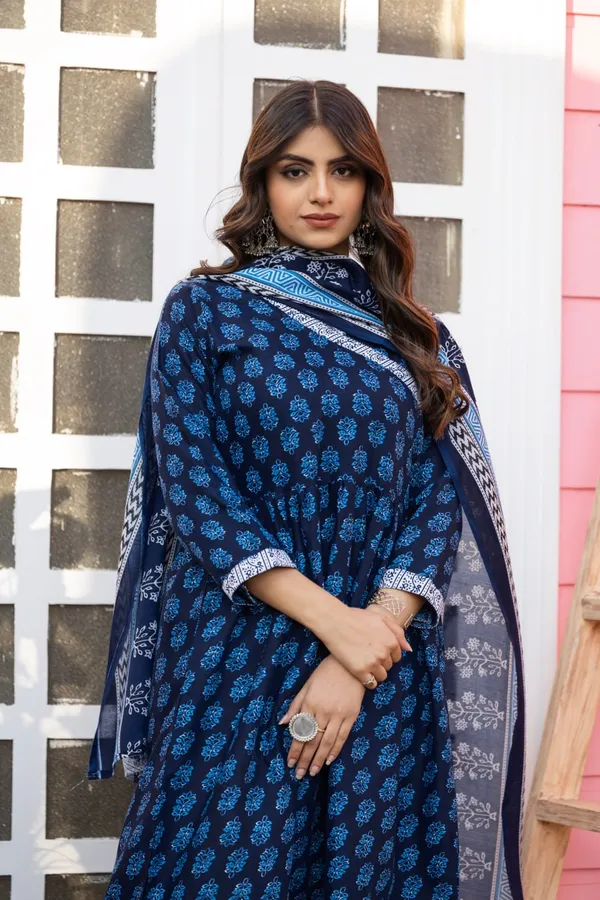 ELEGANT_STRAIGHT_KURATI_DUPATTA_SET