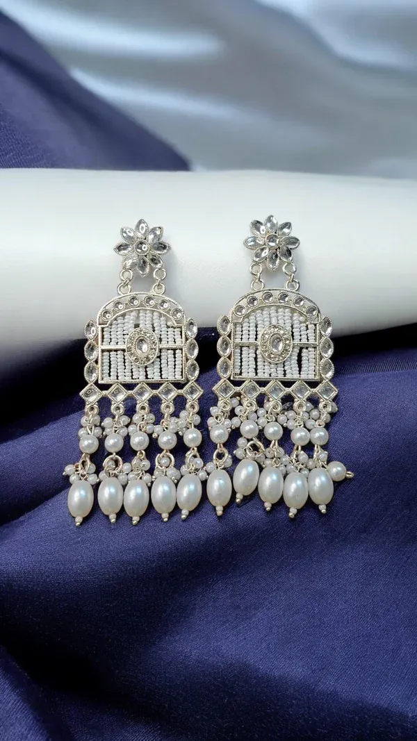 Silver_Regal_Pearl_&_Kundan_Handcrafted_Arch_Earrings