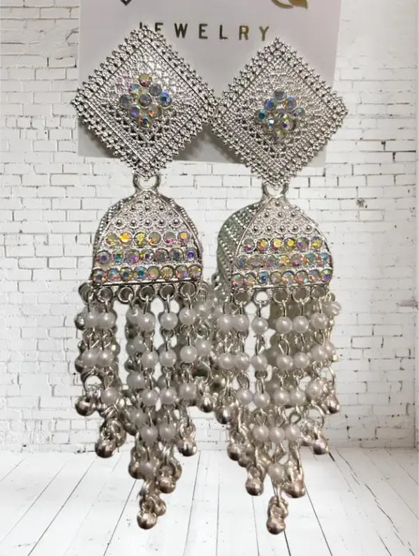 Silver_Noor_Jhalar_Chandeliers_Earrings