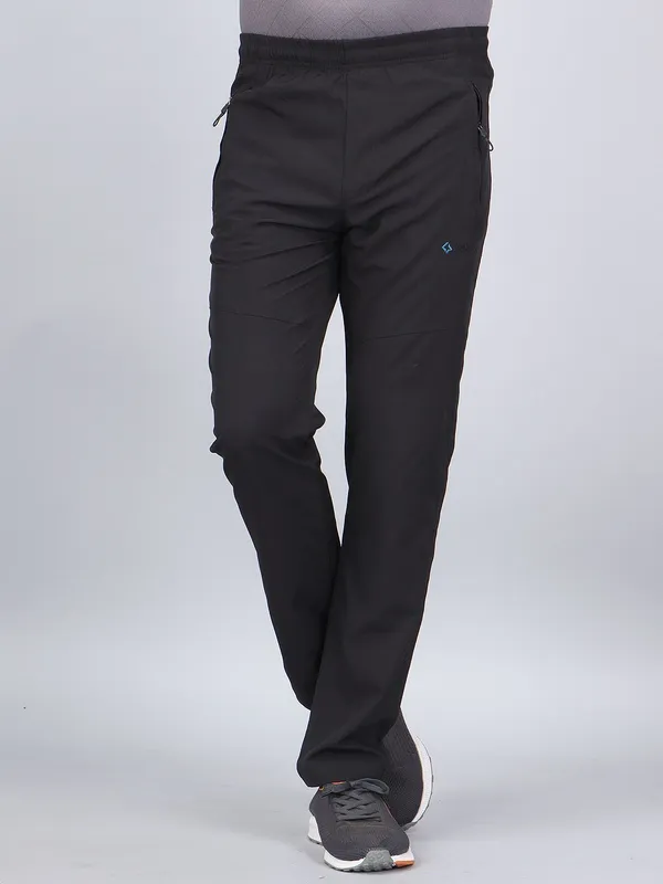 Black_Lycra_Blend_Solid_Track_Pants_For_Men