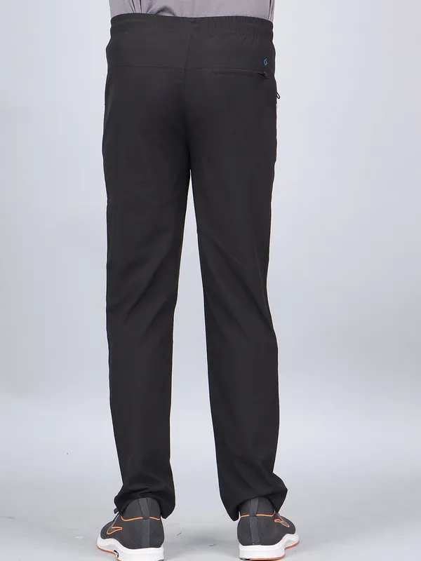Black_Lycra_Blend_Solid_Track_Pants_For_Men