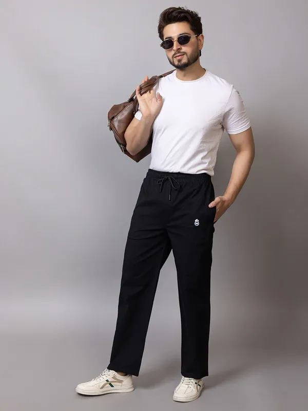 Black_Cotton_Blend_Solid_Track_Pants_For_Men