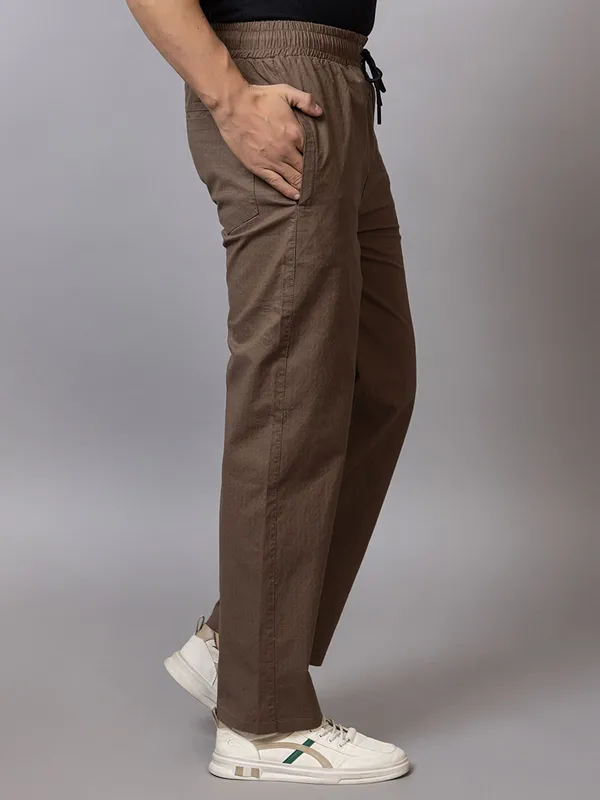 Brown_Cotton_Blend_Solid_Track_Pants_For_Men