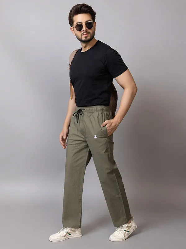 Olive_Cotton_Blend_Solid_Track_Pants_For_Men