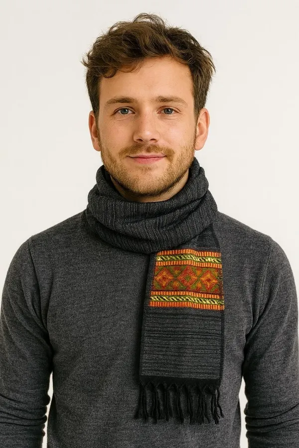 Grey_Wool_Blend_Printed_Muffler_For_Men