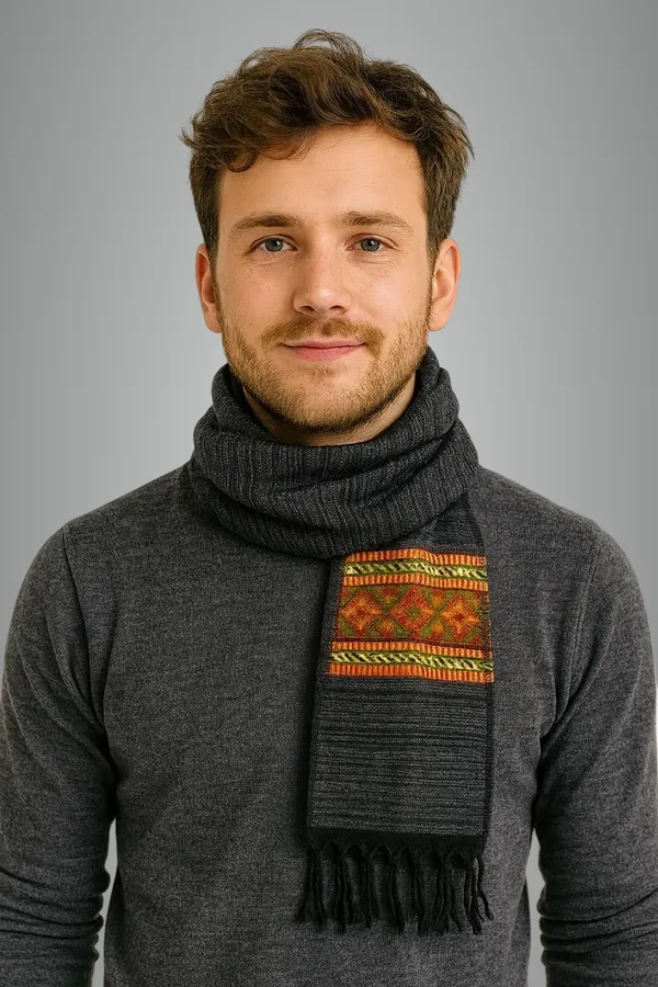 Grey_Wool_Blend_Printed_Muffler_For_Men