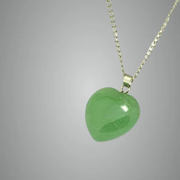 Green_Aventurine_Stone_Heart_Shape_Pendant_For_Unisex