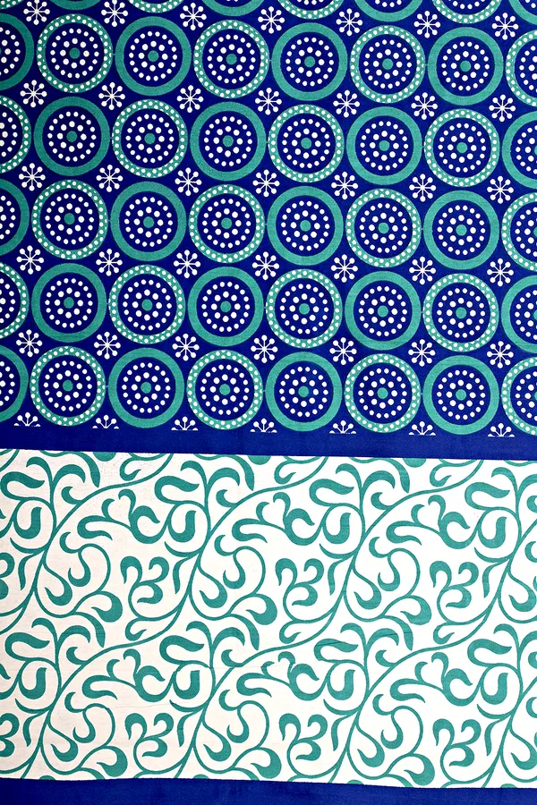 Elegant_Blue_&_Teal_Geometric_Double_Bedsheet_with_Pillow_Covers
