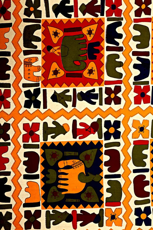 Ethnic_Elephant_Design_Double_Bed_Bedsheet_with_Pillow_Covers