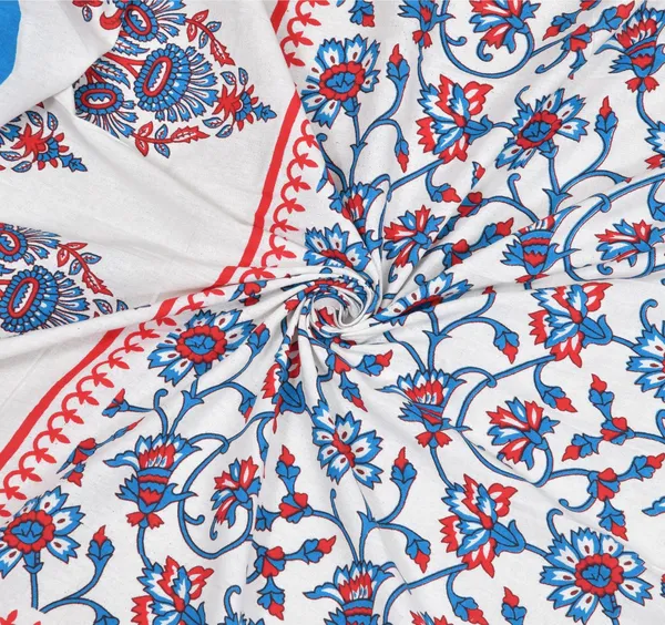 Elegant_Floral_Printed_Cotton_Bedsheet_Set_with_Matching_Pillow_Covers