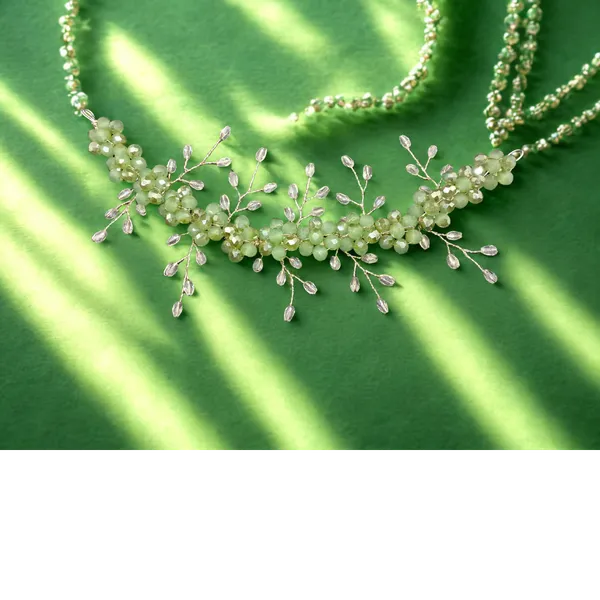 Green_Glass_Premium_&_Elegant_Leaf_Crystal_Bead_Hair_Pin_For_Women_&_Girls